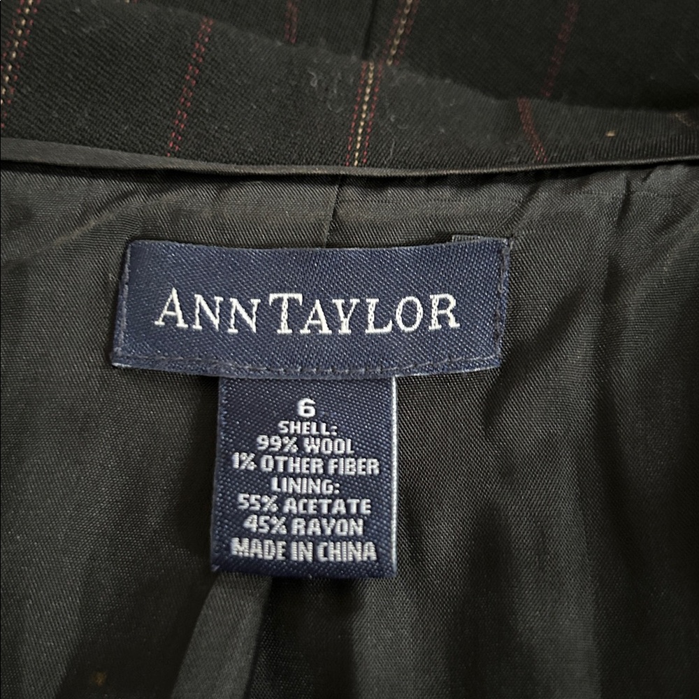 Ann Taylor Black Wool Pinstripe Blazer sz 6 - Picture 6 of 7